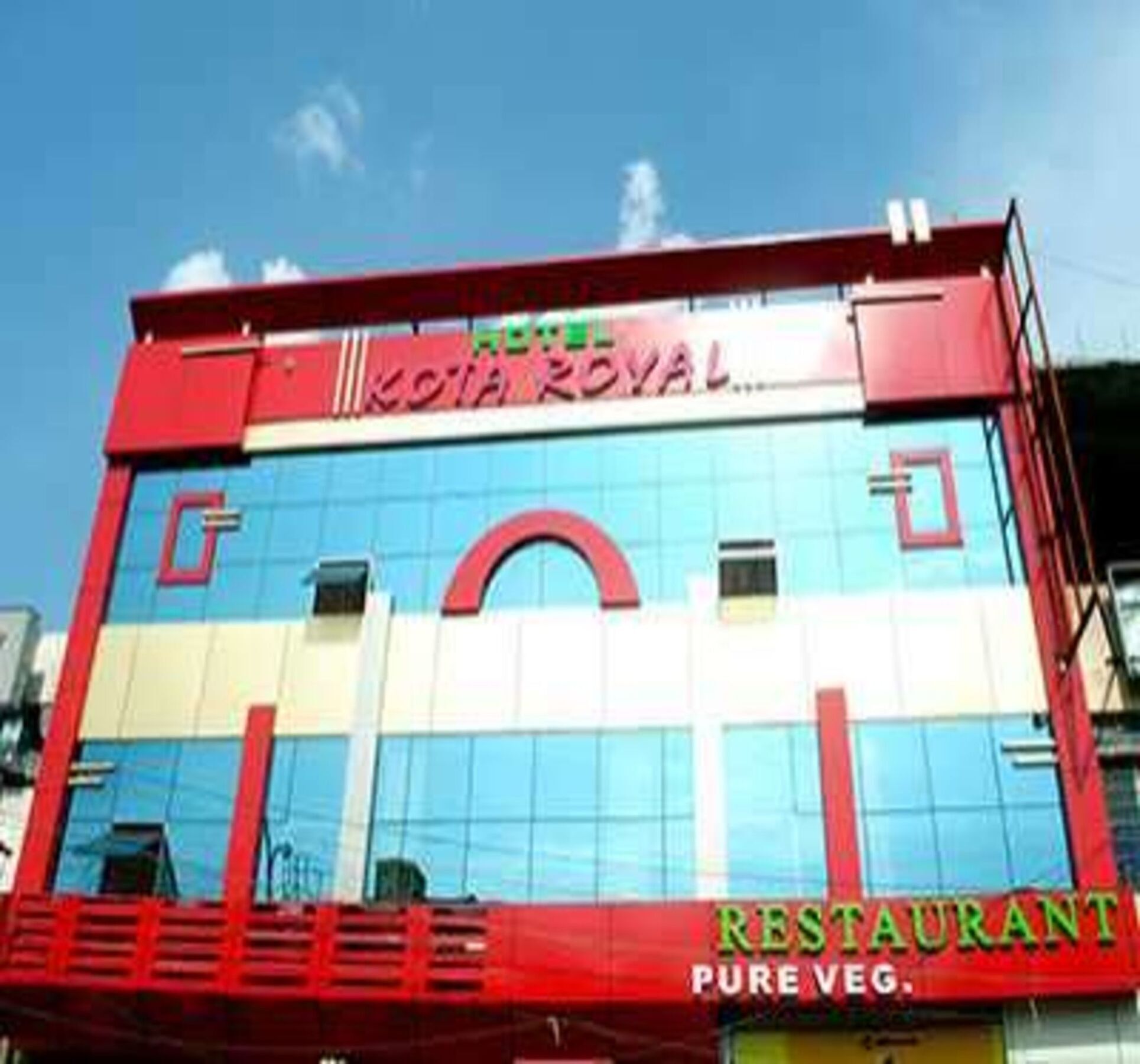 Oyo 2075 Hotel Kota Royal Exterior photo