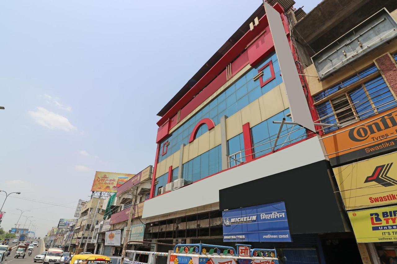 Oyo 2075 Hotel Kota Royal Exterior photo