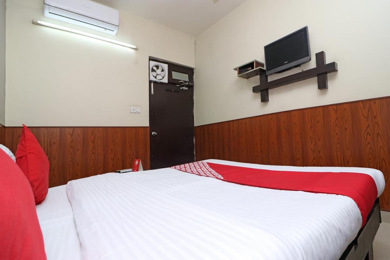 Oyo 2075 Hotel Kota Royal Exterior photo